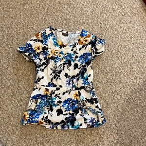 Used Jaanuu scrub top. XS. Great condition